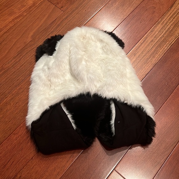 🐼 Panda 3 in 1 scarf hat and mittens! 🐼 - Picture 4 of 8
